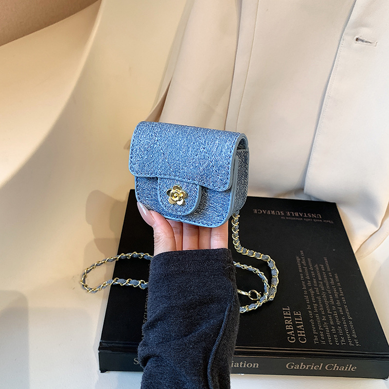 2025 Designer shipping 3 explosive Free cross-body for girls Fashion all match small fragrant style Dia-embroidered thread accessory mini bag