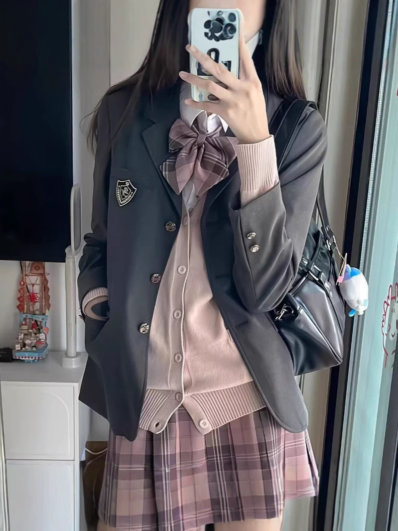 G327Elegant Female University Wear - Chic Black & Dark Blue Three-Pocket Suit Jacket with Professional Look