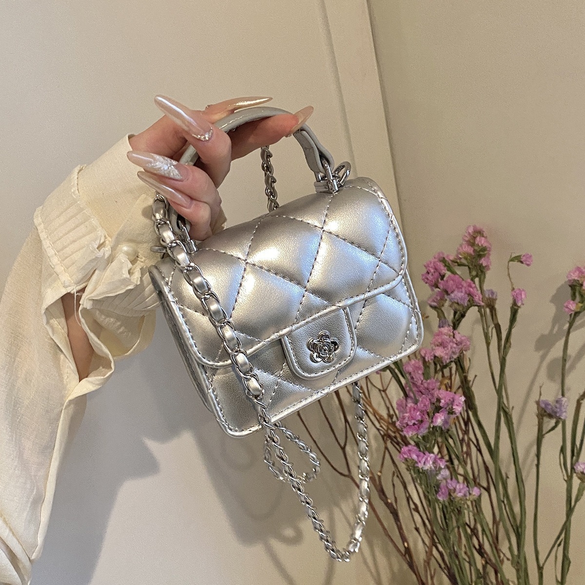 Free shipping hot selling small fragrance children's bag new net red fashion Ringer chain shoulder bag Foreign girl crossbody bag tide