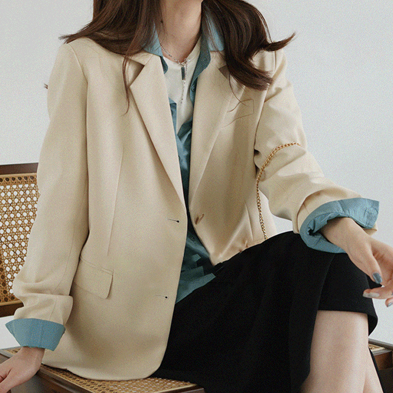 X327Female Student Uniform Jacket - Black Shortsuit with Long Sleeves and Unique Style