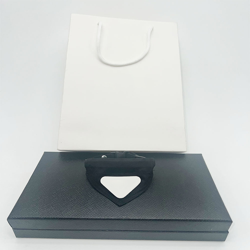 Bibs Appare Collar Designer Dog Supplies Pet drool trendy triangle bib designer face small dog Free shipping
