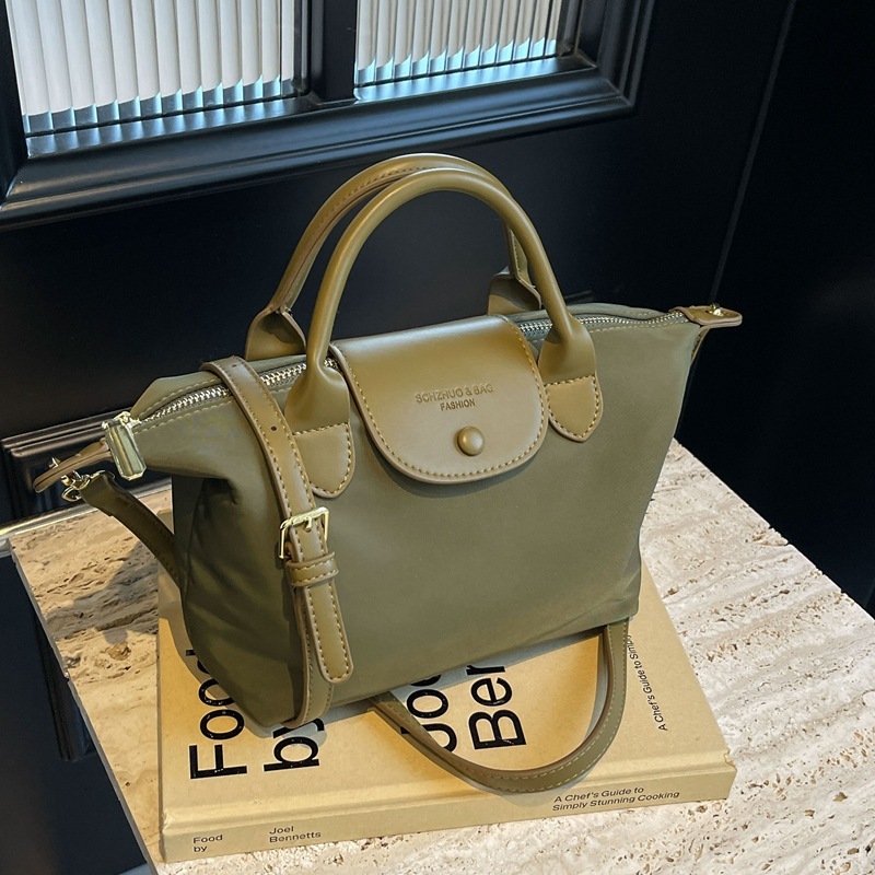 Designer 2025S casual high-end shoulder women new lightweight nylon cloth crossbody work commuting handbag dumpling bag