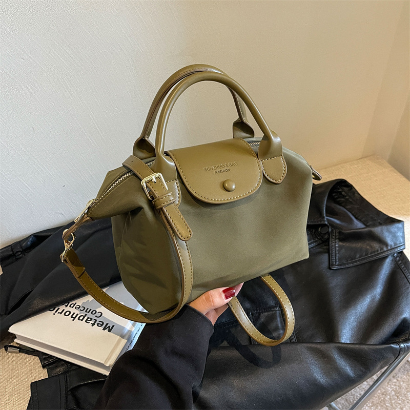 Designer 2025S casual high-end shoulder women new lightweight nylon cloth crossbody work commuting handbag dumpling bag