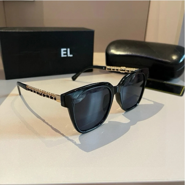 Designer Sunglasses for Women Fashion mixedcolor Mens Sunglasses Highend materials Polarized light square frame Goggle Outdoor Beach fashion Sun Glasses 66