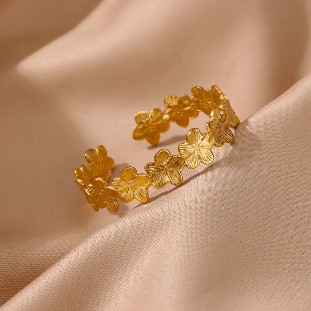 Vintage Flower Cuff Bracelet Bangle for Women Gold Color Flora Stainless Steel Bangles Casting Aesthetic Couple Wrist Jewelry 250322