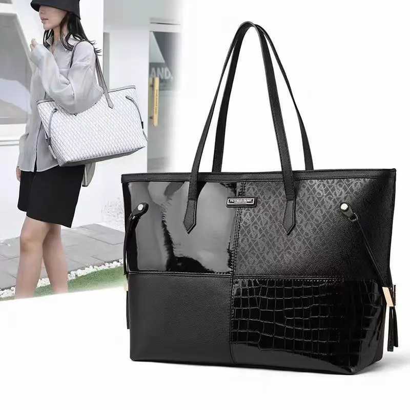 Womens handbag shoulder bag fashionable travel portable large capacity shopping bag handbag casual sail bag Z250328
