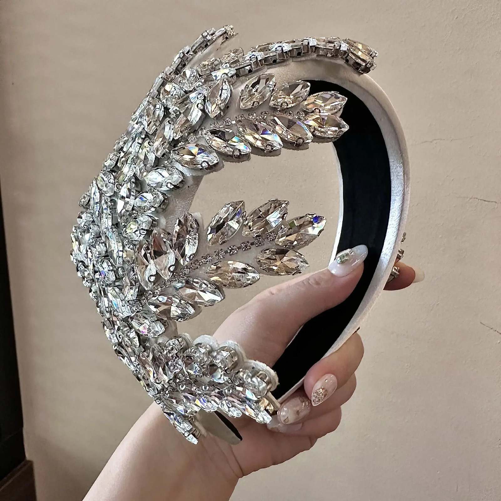 Rhinestone Maple Leaf Headband Bling Sparkly Crystal Diamond Hairband Fashion Padded Head Band for Girls Women Hair Accessories 250318