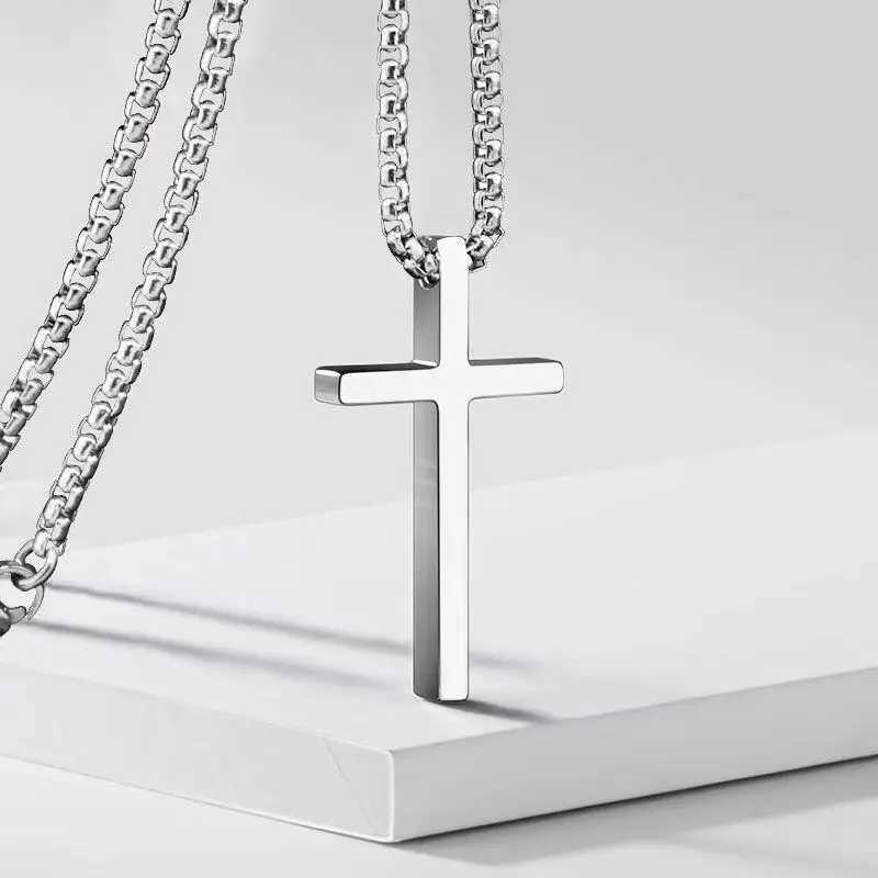 New Religion Christian Womens Simple Necklace Virgin Mary Jesus Cross Pendant Chain Fashion Jewelry Length 60/70CM Y250329