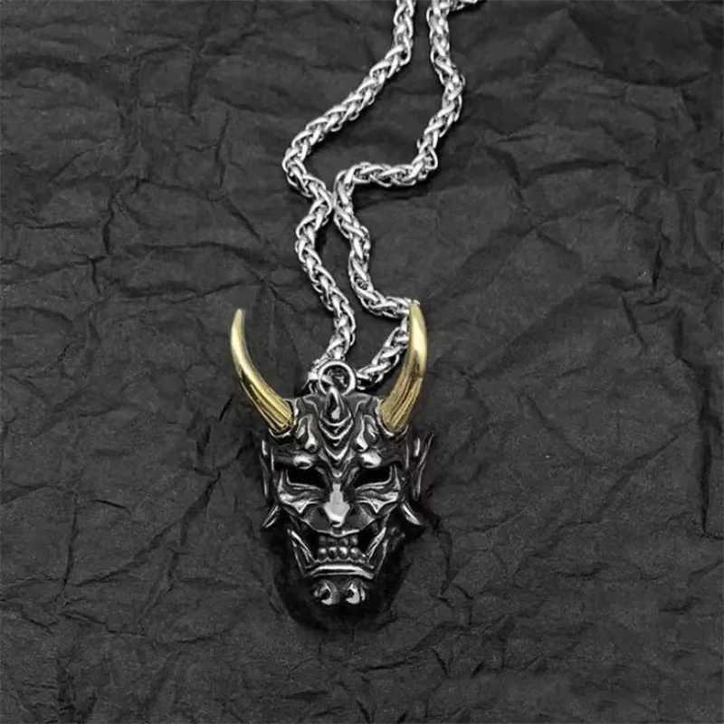 Mens retro grimace mask pendant necklace exquisite punk hip-hop personality unique design necklace jewelry Halloween gift Y250329