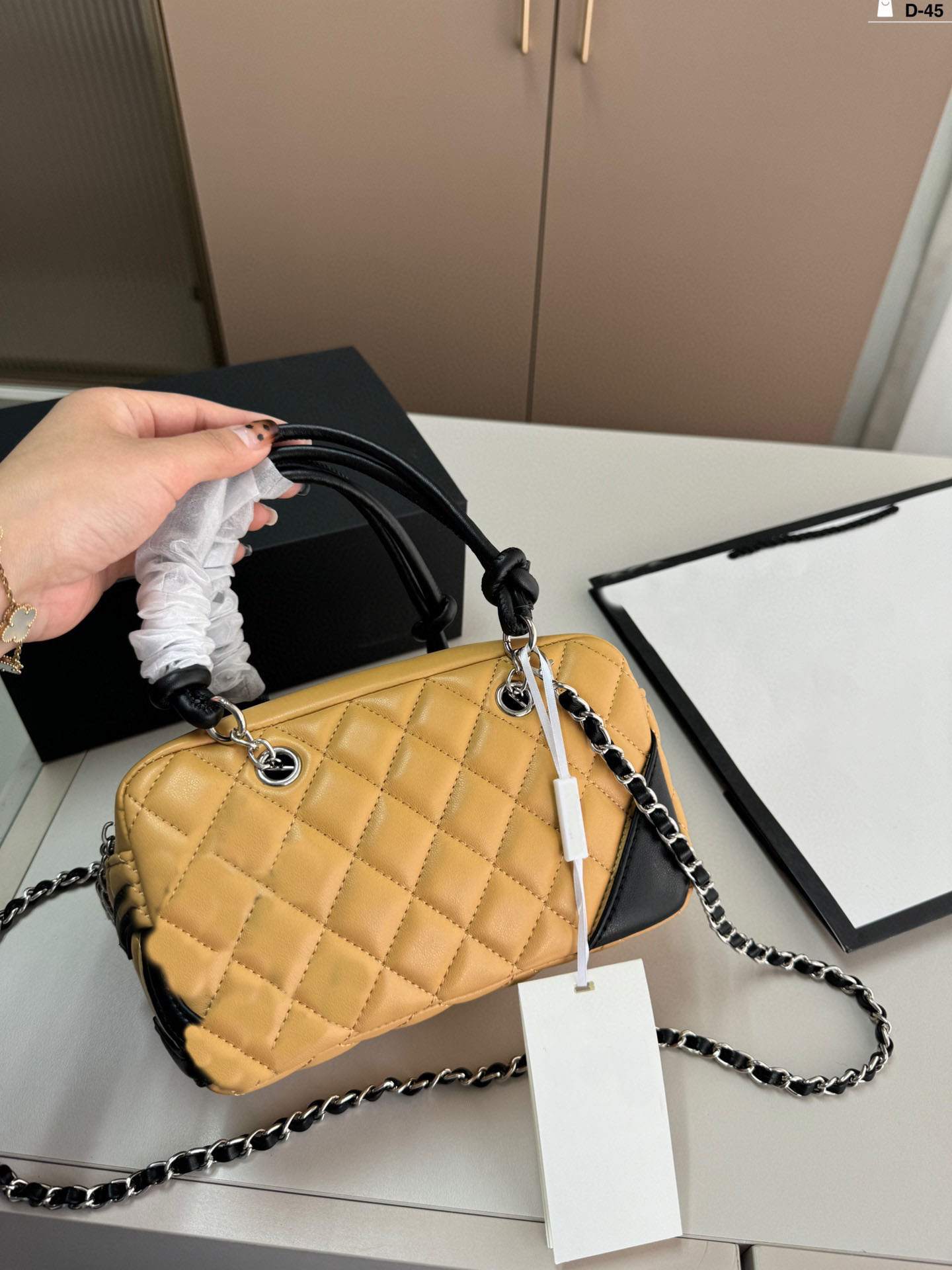 Multi-Functional Women's Handbag - High Quality Shoulder Bag & Crossbody Purse Convertible Design + Free Accessory