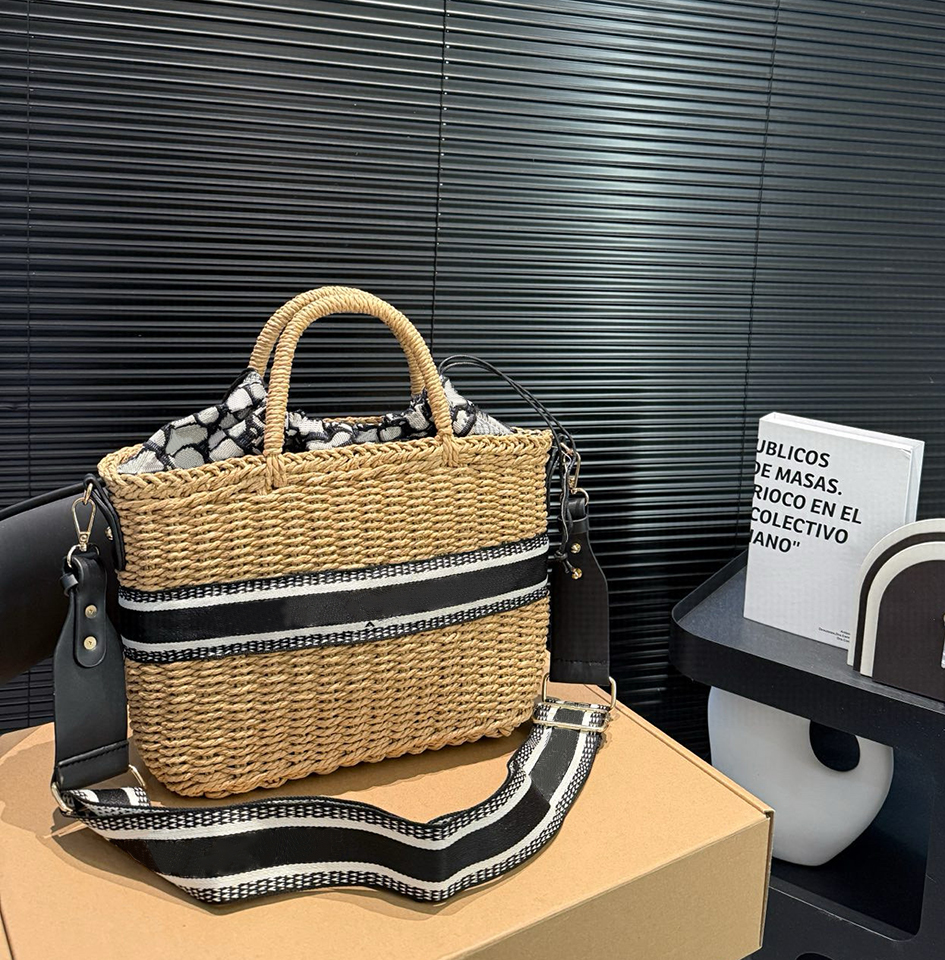 Designer Woman Beach Bags Straw Tote Woven Bag Luxury Shoulder Bag Handbags New Summer Seaside Ladies Bag