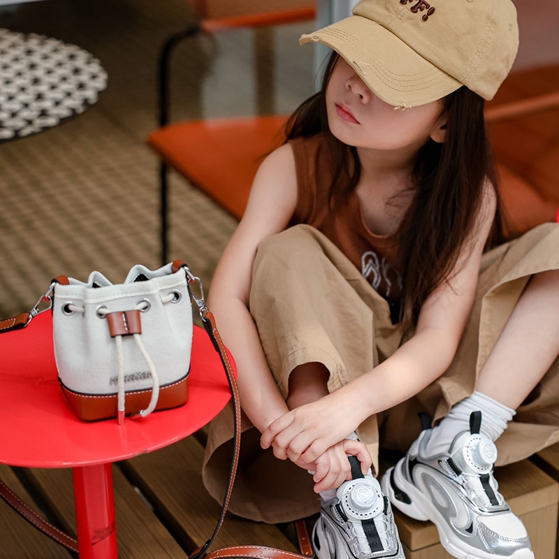 Free shipping Hot trend Mini Bucket Bag Fashion Alphabet Girl Crossbody Lipstick coin purse