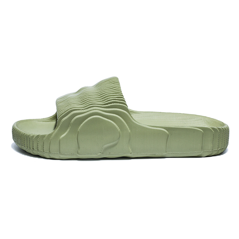 Men's summer new fashion beautiful simple slippers wear thick soles non-slip outdoor sports leisure beach flip-flops