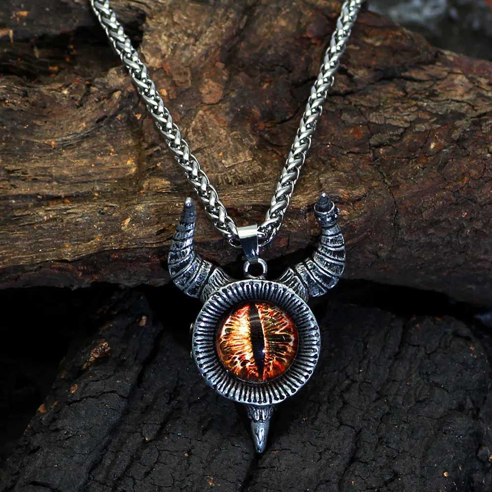 Retro Devils Eye Pendant Necklace Punk Hip Hop Necklace New Mens Fashion Retro Creative Personalized Jewelry Gift Y250329