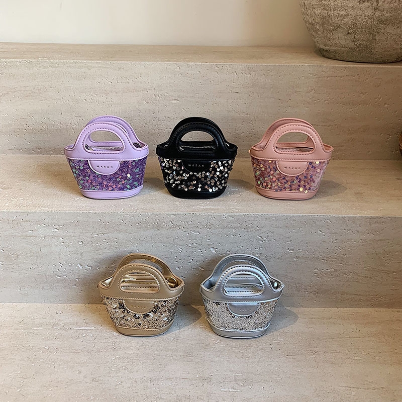 Free shipping hot selling fashion niche everything with sequins girls carrying small bags personality trend baby purse