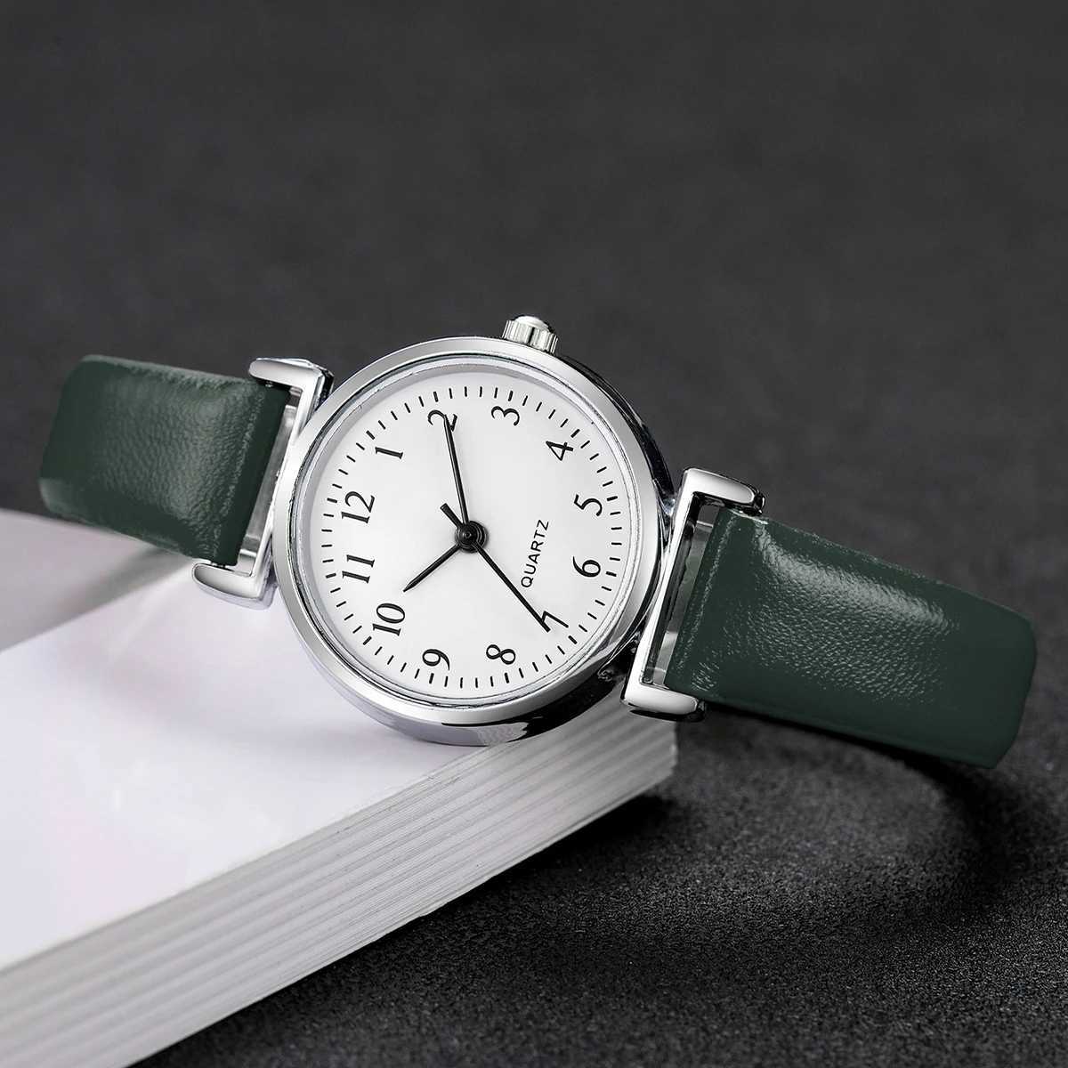 Fashion small dial womens simple leather strap simulated quartz wristband womens clock Reloj frameless W250329