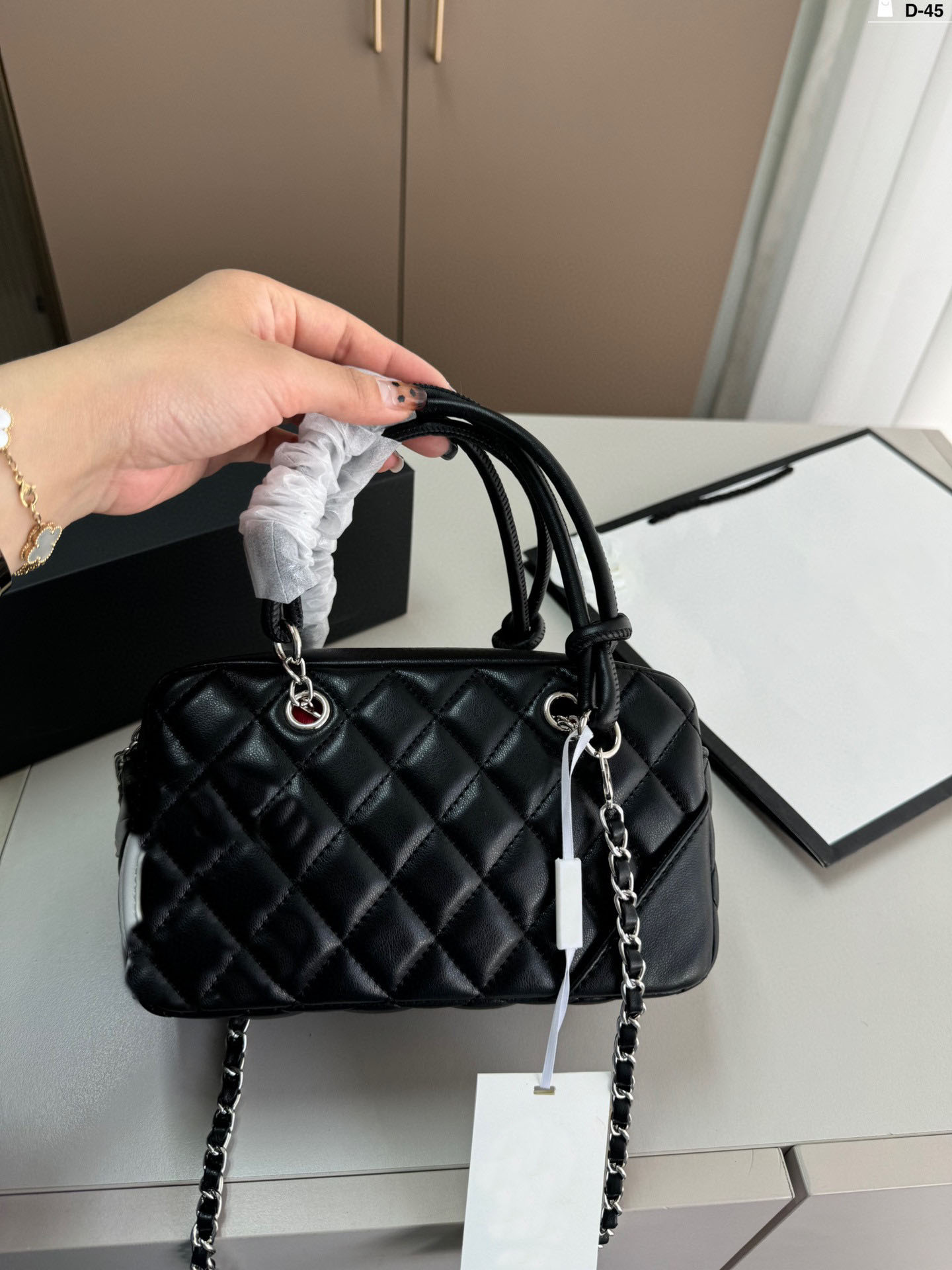 Multi-Functional Women's Handbag - High Quality Shoulder Bag & Crossbody Purse Convertible Design + Free Accessory