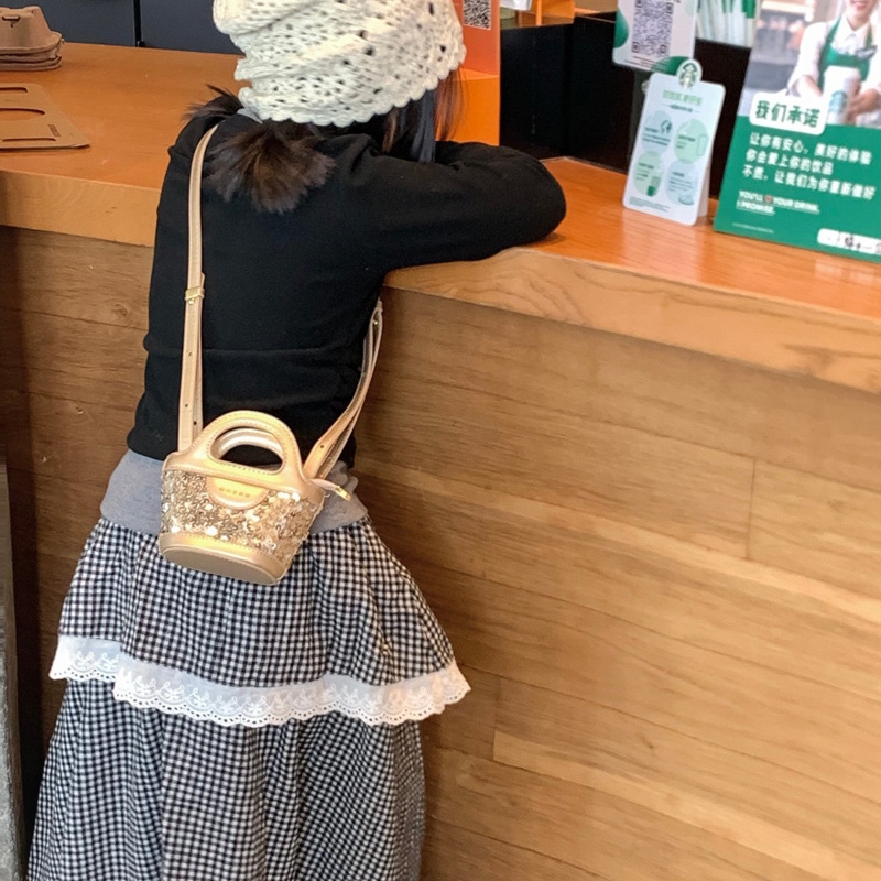 Hot selling fashion niche everything with sequins girls carrying small bags personality trend baby purse