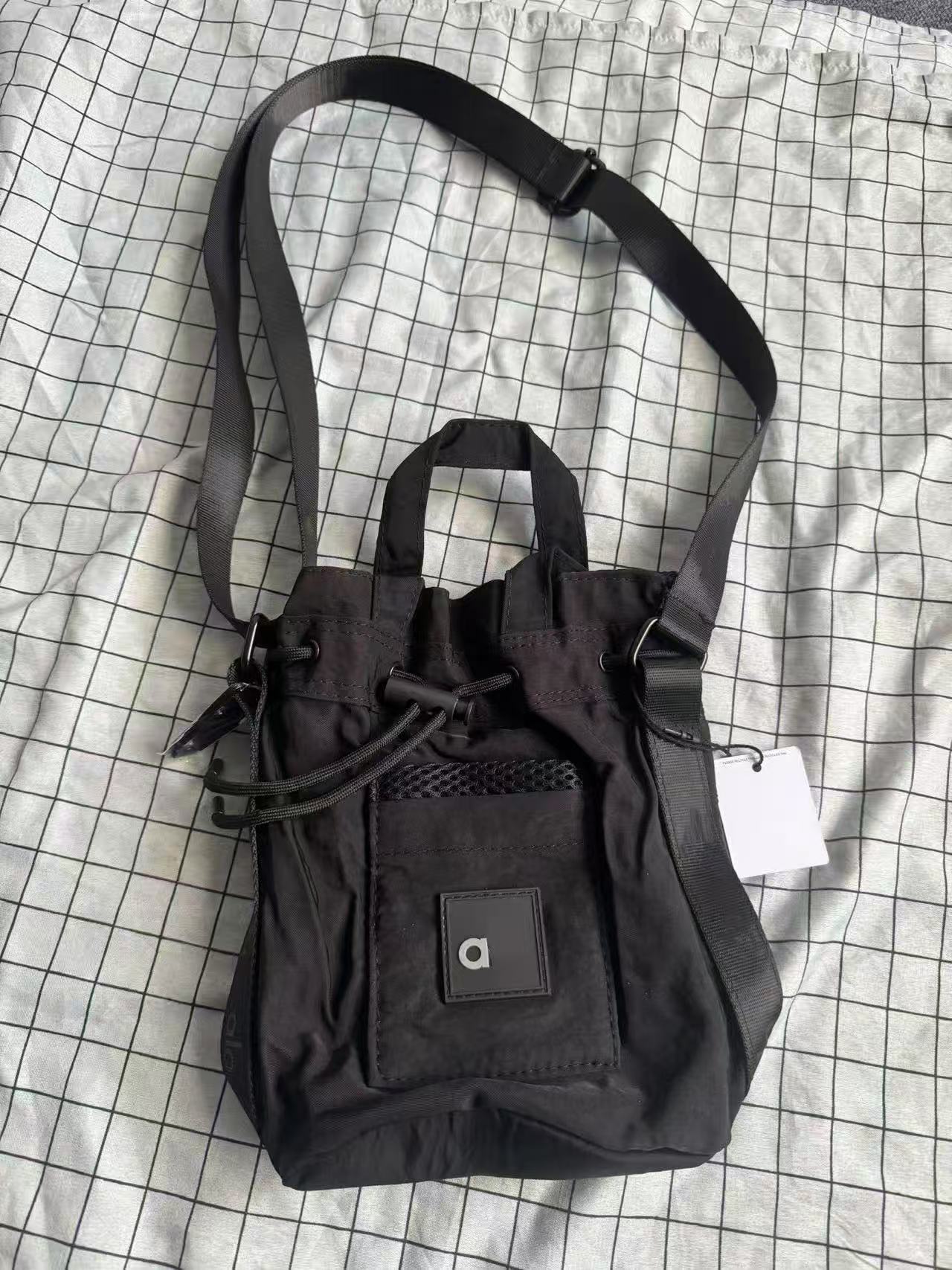 Fanny pack Crossbody Wasitbag Sports Shoulder Crossbody Multi-function Bag Wallet 2 Colors