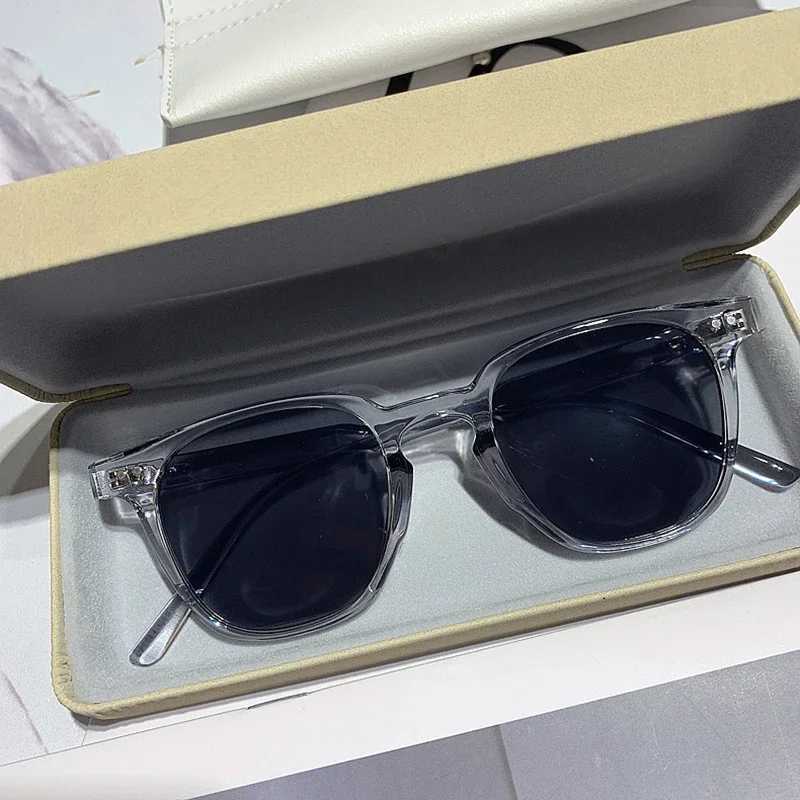 New Vintage Square Sunglasses Women Men Luxury Brand Small Round Sun Glasses Female Small Eyewear Oculos De Sol for Male Female Z250412