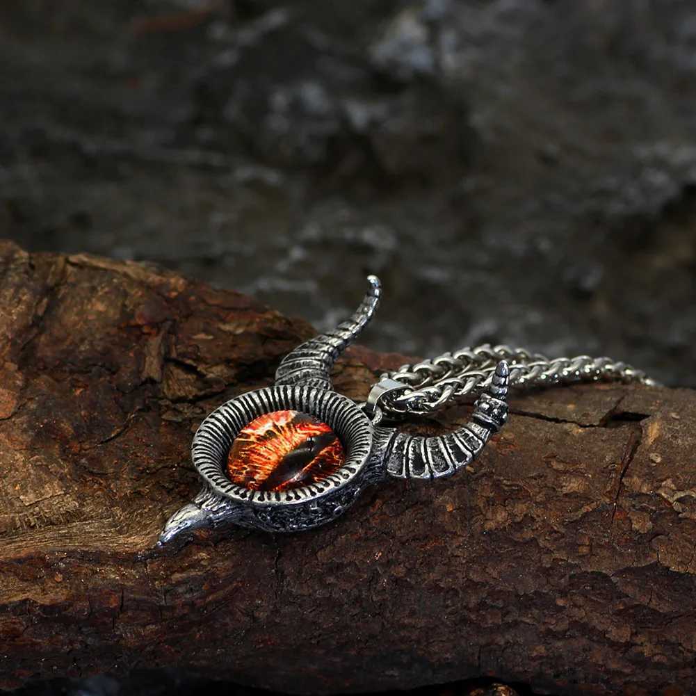 Retro Devils Eye Pendant Necklace Punk Hip Hop Necklace New Mens Fashion Retro Creative Personalized Jewelry Gift Y250329