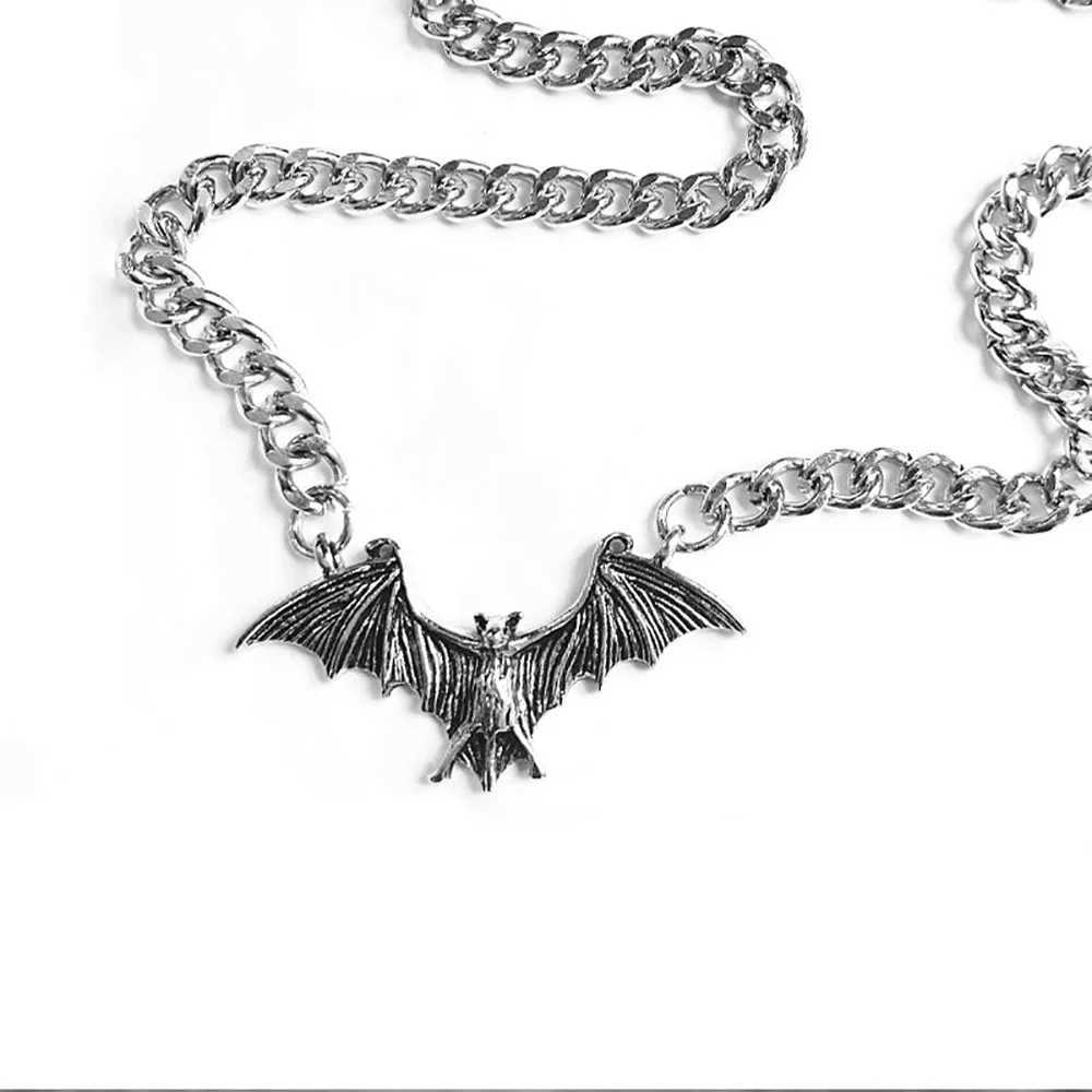 Rock Hip Hop Gothic Retro Punk Animal Antique Silver Bat Pendant Necklace Mens Party Halloween Jewelry Gift Y250329