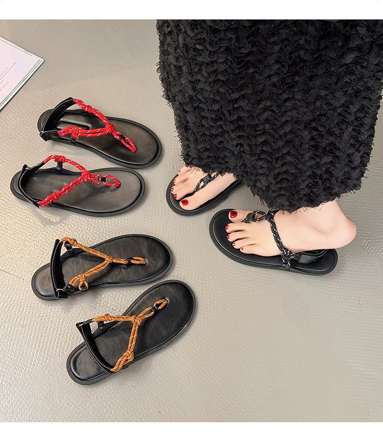 designer shoes 2025 new Niche flat French toe-ring sandals fairy shoes spring, black retro match with skirts Roman shoes