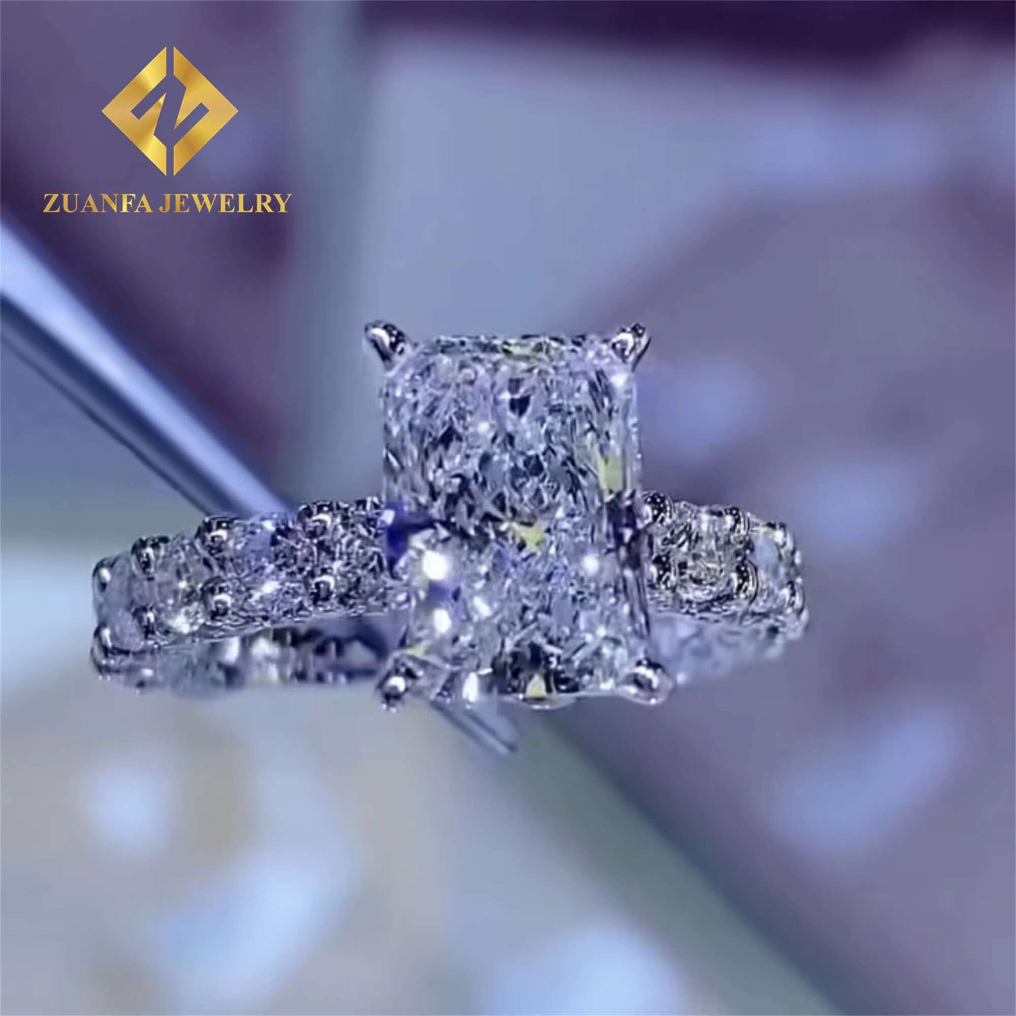 Custom Made Luxury Design Women Wedding Ring Jewelry Real Gold Crushed Radiant VVS Moissanite Diamond Engagement Ring
