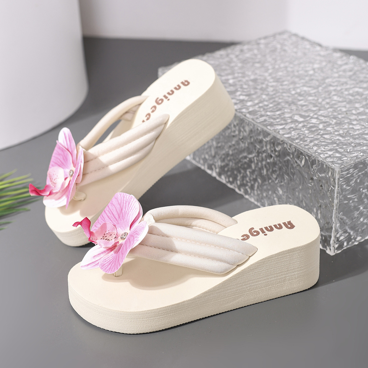 Fashionable Womens' High-Heeled Flats with Flower Accents - Comfy All-Round Shoes
