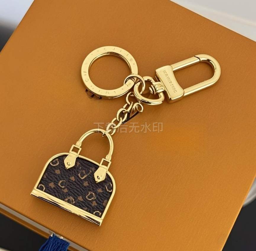 2025 Designer 2022 high qualtiy brand Keychain Fashion Purse Pendant Car Chain Charm Bag Keyring Trinket Gifts Handmade Accessories
