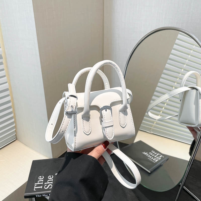 Korean version of the niche bag advanced delicate mini portable small square bag girls all fashion lipstick princess bag