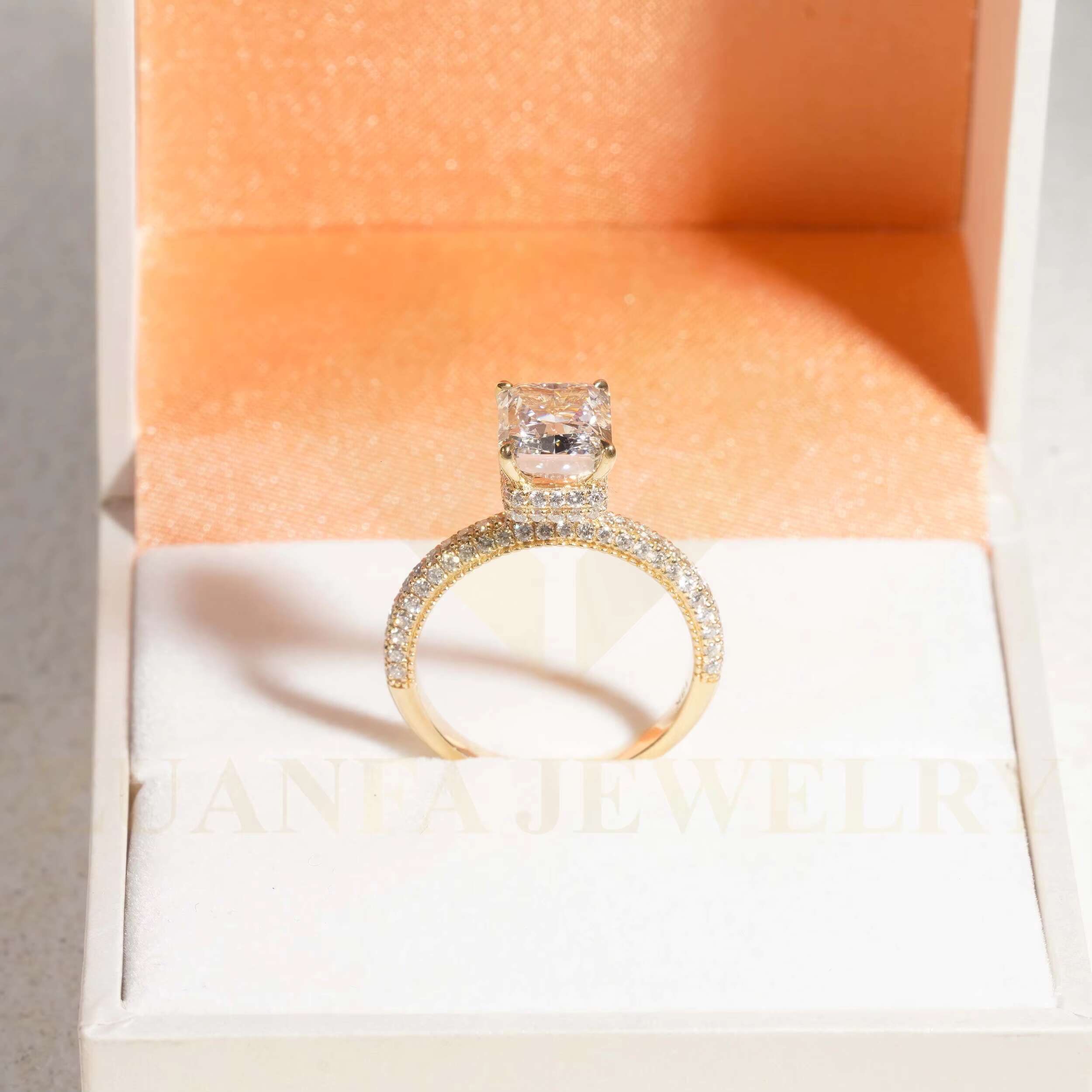 Radiant Cut D VS1 Lab Grown Diamonds Rings 18K Solid Gold Engagement Lab Diamonds Rings for Women