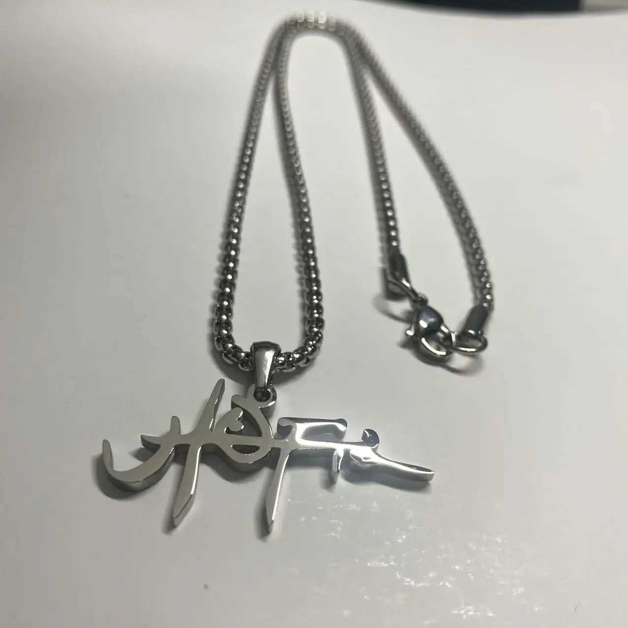 Fashion stainless steel pendant necklace hip-hop rapper Travis fan gift necklace mens and womens jewelry accessories Y250329