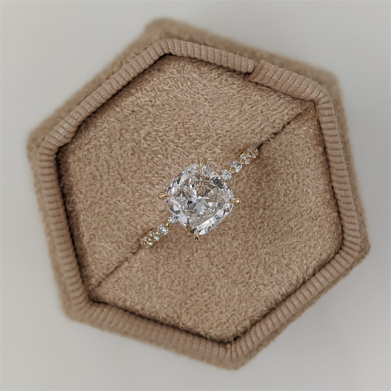 Jewelry 18K Yellow Gold Womens Engagement Ring 2.0 Cushion Shape With Side Lab Diamond Hiden Halo Wedding Gold Ring For Women
