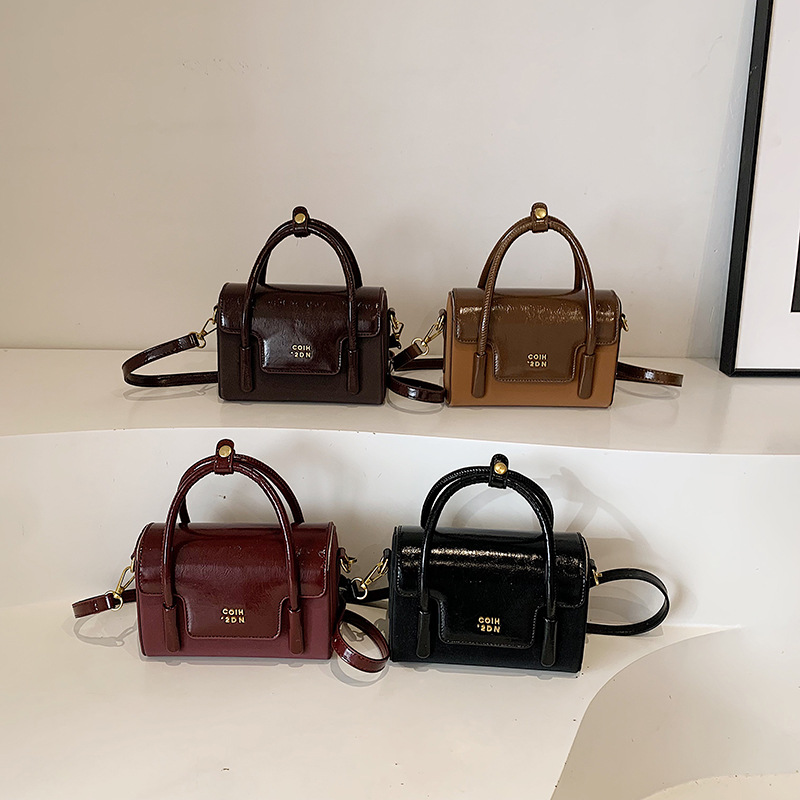 New popular bags this year women's retro single shoulder crossbody bag Fashion women's small square handbag