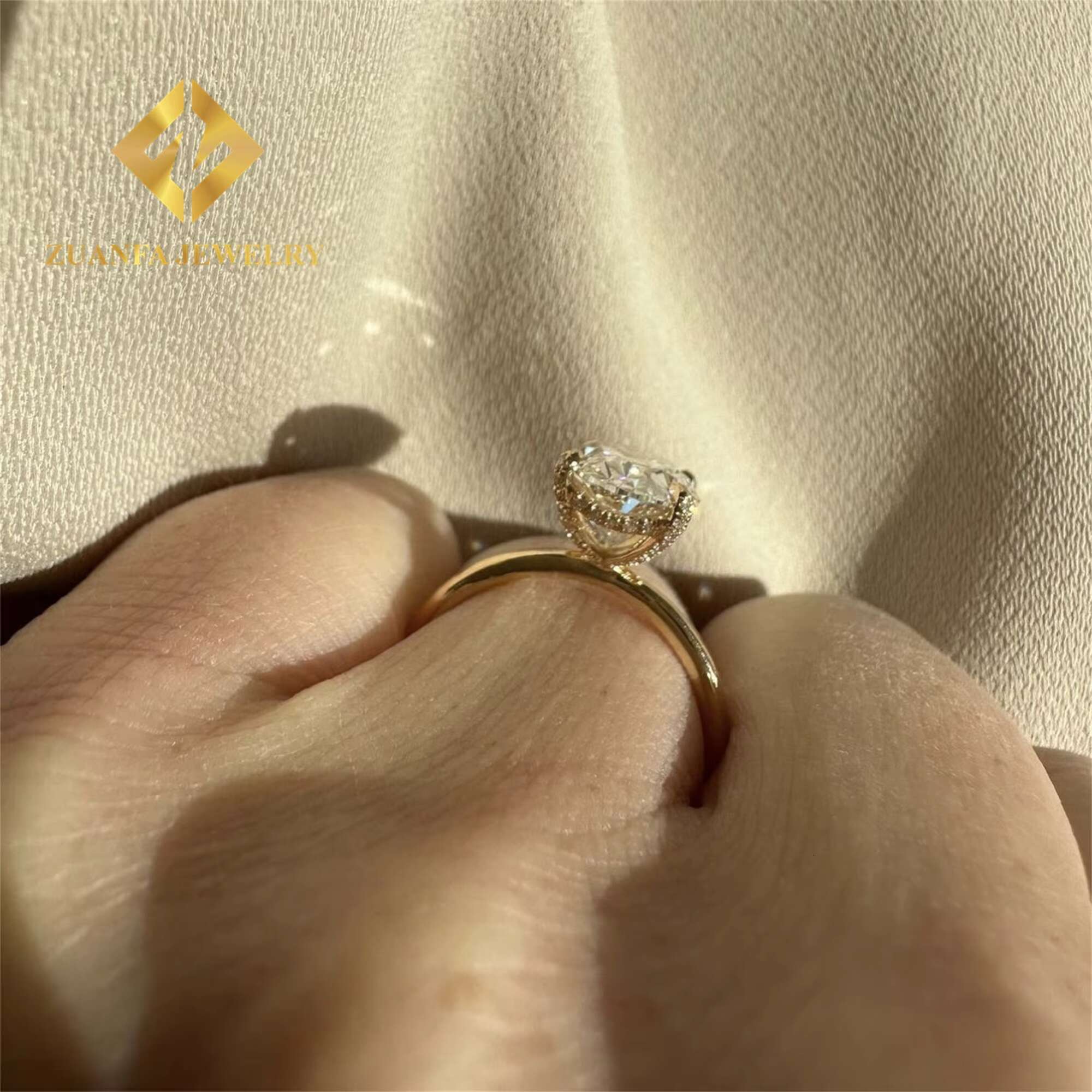 Custom Made 14k Solid Gold Luxury Gorgeous Bridal Wedding Jewelry 3Ct Crushed Oval Lab Grown Diamond Engagement Wedding Ring