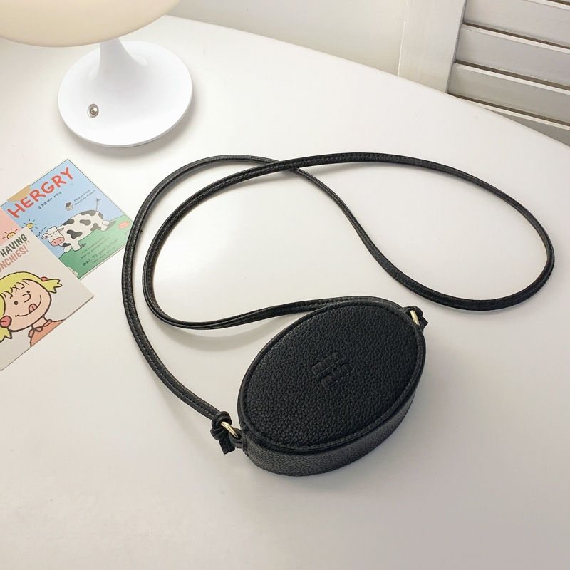 new stylish The 3 mini purse for girls is a simple solid color princess crossbody bag