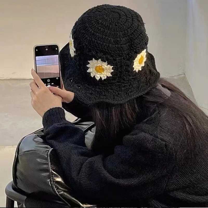 Crochet Flower Bucket Hat for Wan Breathable Mti-color Weaving Wide Brim Bucket Hat Adt Teens Four Seasons Fisherman Cap X250329