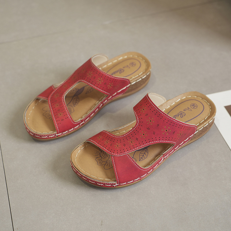 Slope heel slippers Designer Slipper Thick soled sandals One toe open toe shoes Fish mouth round head cool mop Hollow out beach shoes HOT 2025