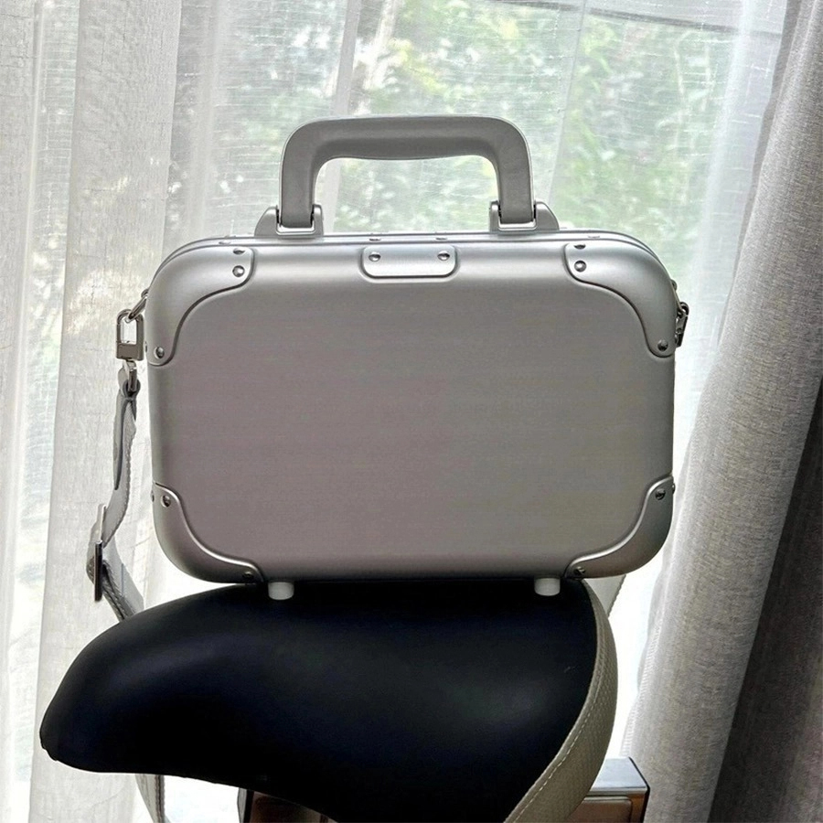 Femmes Hommes Designer Bandoulière Sac Messenger Argent Boîte En Alliage D'aluminium De Luxe Épaule Sac À Main Sac Vertical PC Aisselle Sacs Cart