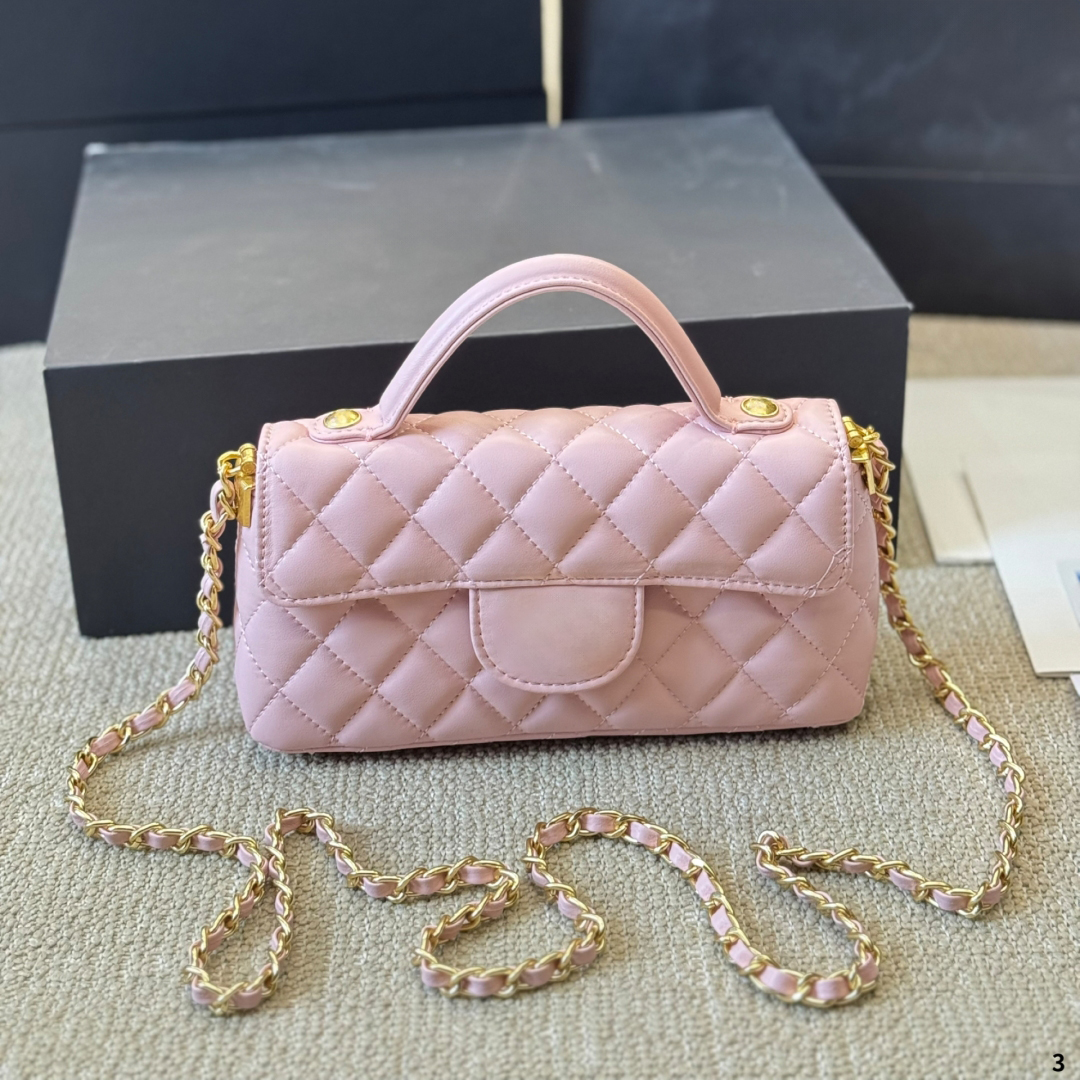 Designer 25P Top Handle handbag Classic Flip Bag Fashion Crossbody Bag Shoulder Bag in Italian Lambskin with Gold hardware wallet purse 19x10cm