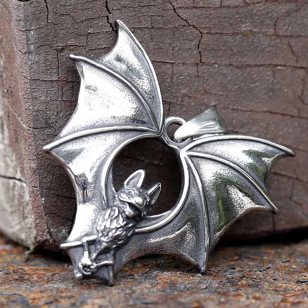 New design stainless steel bat pendant detailed necklace punk bicycle animal jewelry high-quality gift accessories Y250329