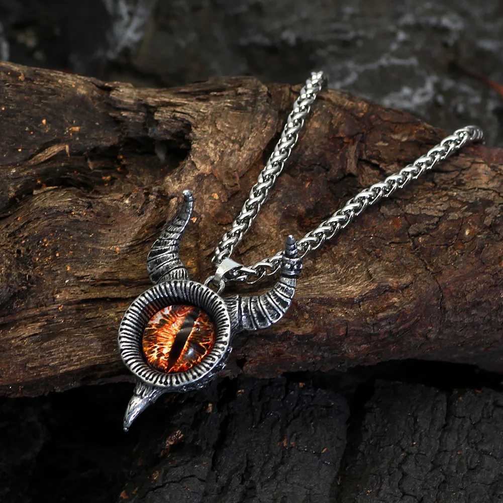 Retro Devils Eye Pendant Necklace Punk Hip Hop Necklace New Mens Fashion Retro Creative Personalized Jewelry Gift Y250329