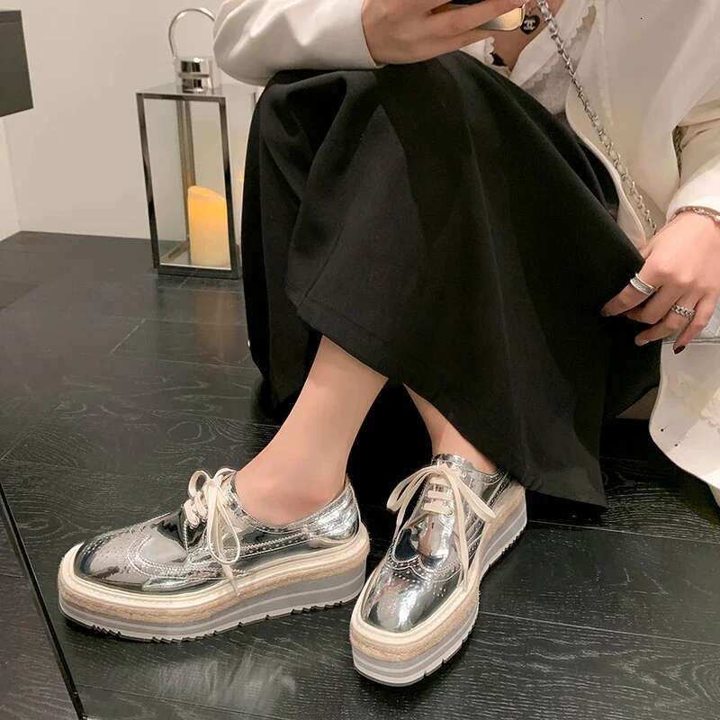 Classic Brogue Carved Patent Oxford Shoes Genuine Leather Wedge Heels Thick Bottom Women's Fashion Lace Up Spring Pumps