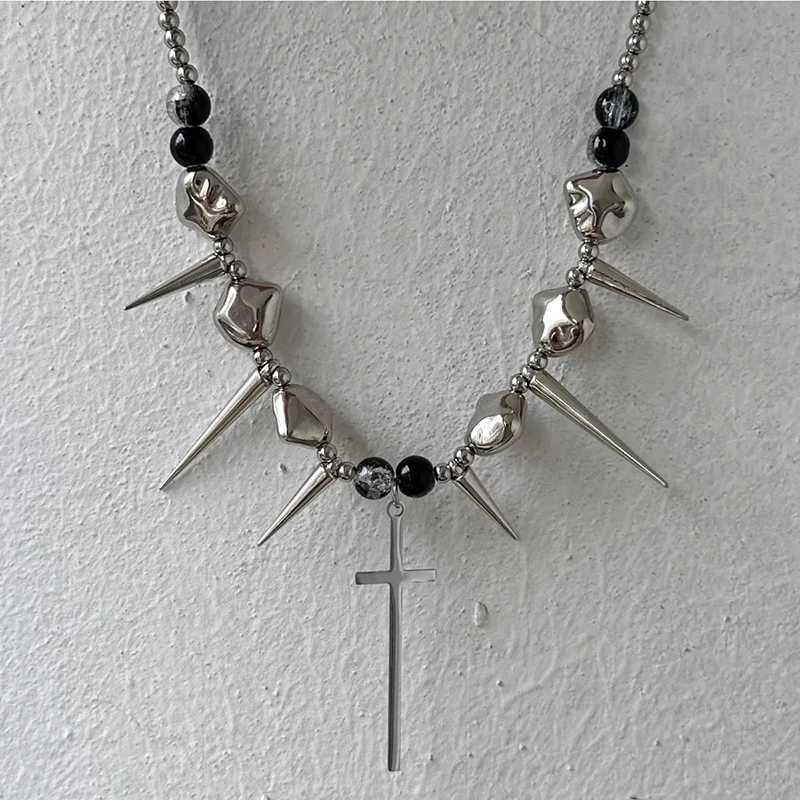 Vintage Y2K long nail rivet necklace stainless steel cross hip hop necklace vintage Grunge style party jewelry Y250329