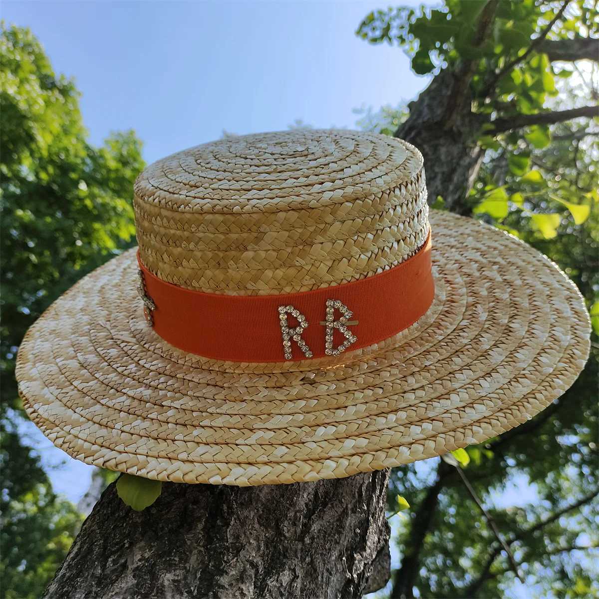 2023 Wheat Straw Flat Straw Hat Wens Wide Brim Hat Ladies Summer Seaside Beach Hat Water Diamond Accessories Sun Hat X250329