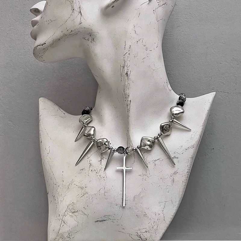 Vintage Y2K long nail rivet necklace stainless steel cross hip hop necklace vintage Grunge style party jewelry Y250329