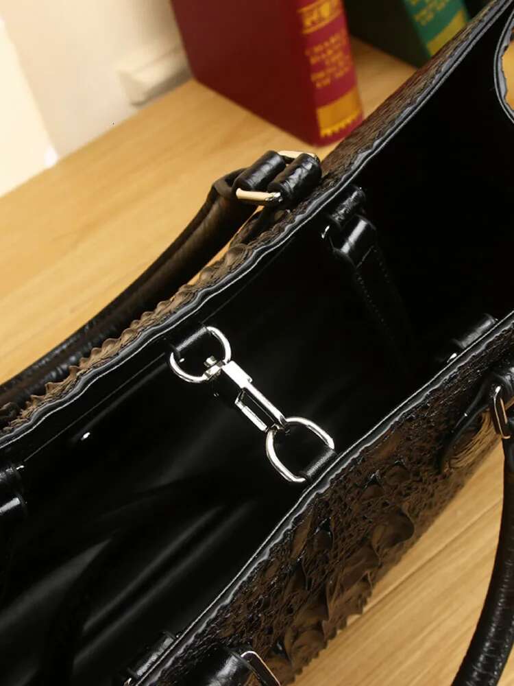 Large Capacity Casual Totes Women High Quality Crocodile Genuine Leather Handbag New Office Ladies Satchels Shoulder Bag