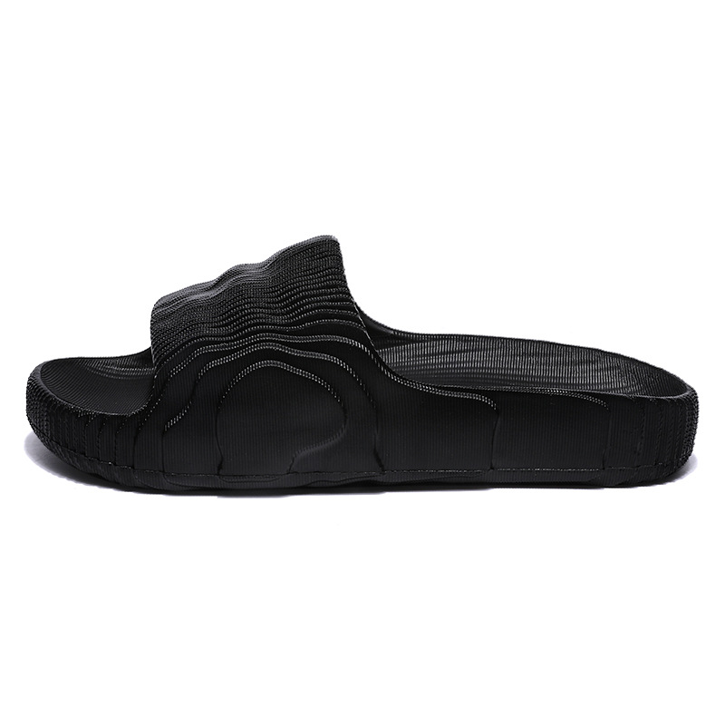 Men's summer new fashion beautiful simple slippers wear thick soles non-slip outdoor sports leisure beach flip-flops