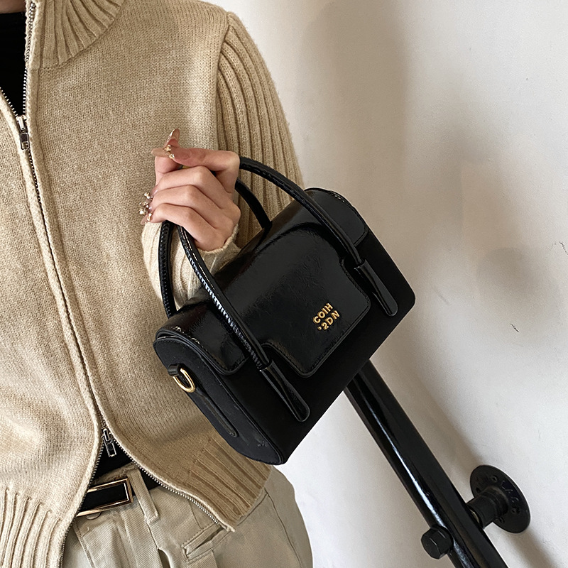 New popular bags this year women's retro single shoulder crossbody bag Fashion women's small square handbag 2025